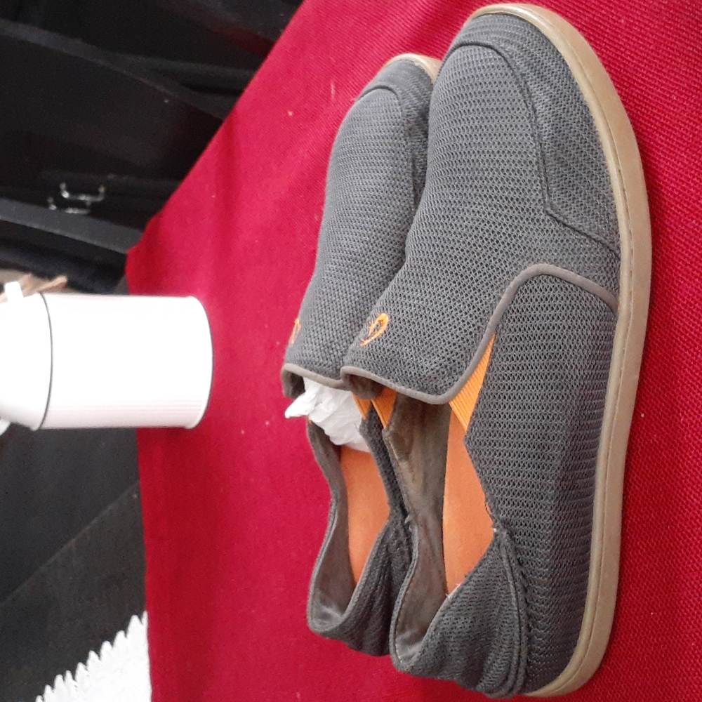 OLUKAI SNEAKERS